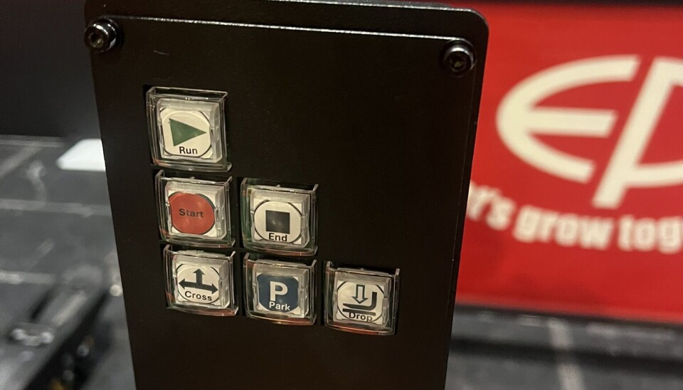 PRESS PLAY ON TAPE: Seks knapper er alt som trengs for å programmere og sette EP XMover i arbeid.