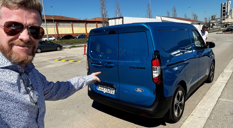 GODT INNTRYKK: Den var bestillingsklar i oktober og de første norske kundene får bilene utover våren. Vi har kjørt nye elektriske Courier rundt Barcelona med et smil om munnen.
