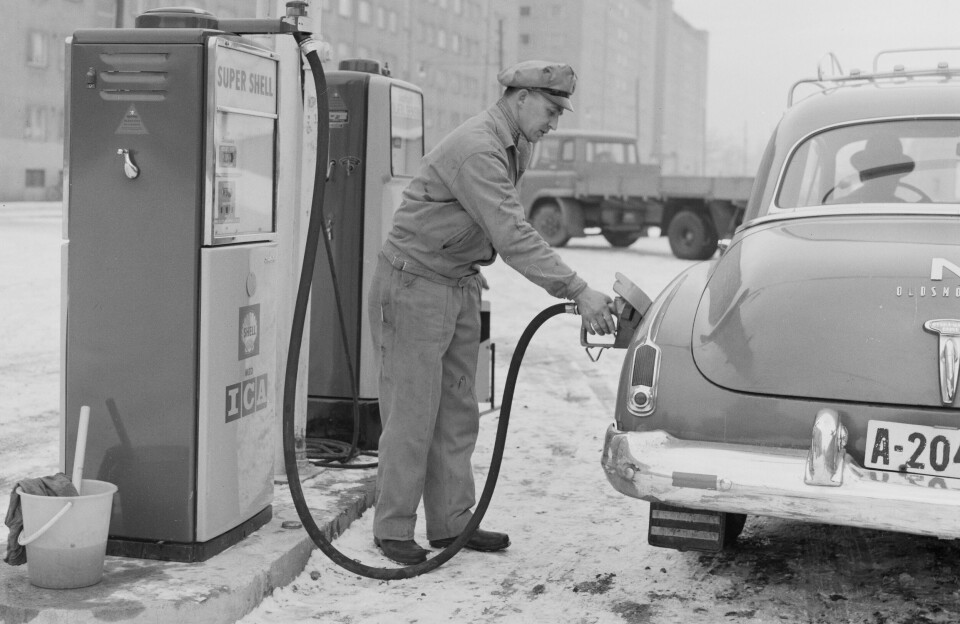 DEN GANG DA: Stasjonen har lang historie i Oslo, og da den ble bygget var det selvsagt ingen ladere for elektriske biler. Diesel og bensin derimot...