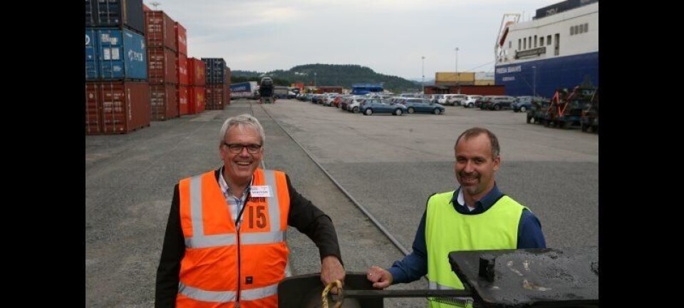 Toget inn på Brevik Havn