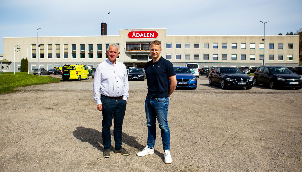 Ådalen flyttet i fjor inn i hoveddelen av det historiske Husqvarna-bygget like utenfor Sarpsborg. Ørjan Ådalen (til høyre) har siden 2017 vært daglig leder etter at han tok over for sin far og grunnlegger Arild.