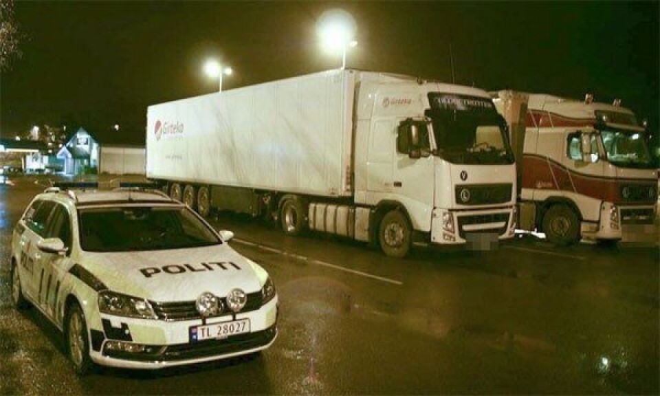 Politijakt på tre vogntog