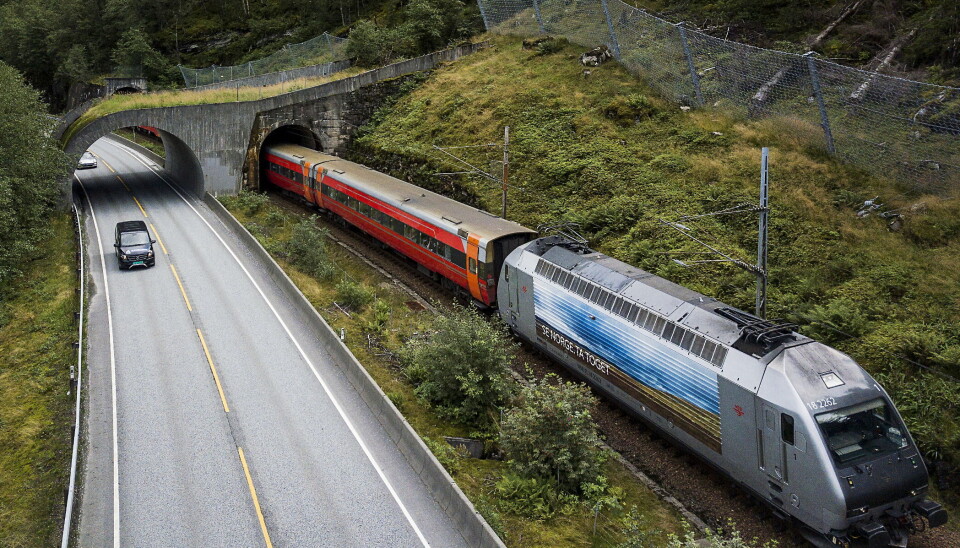 E16 mellom Arna og Voss ble dobbelt så dyr på ti år, før veien endelig skal bygges.