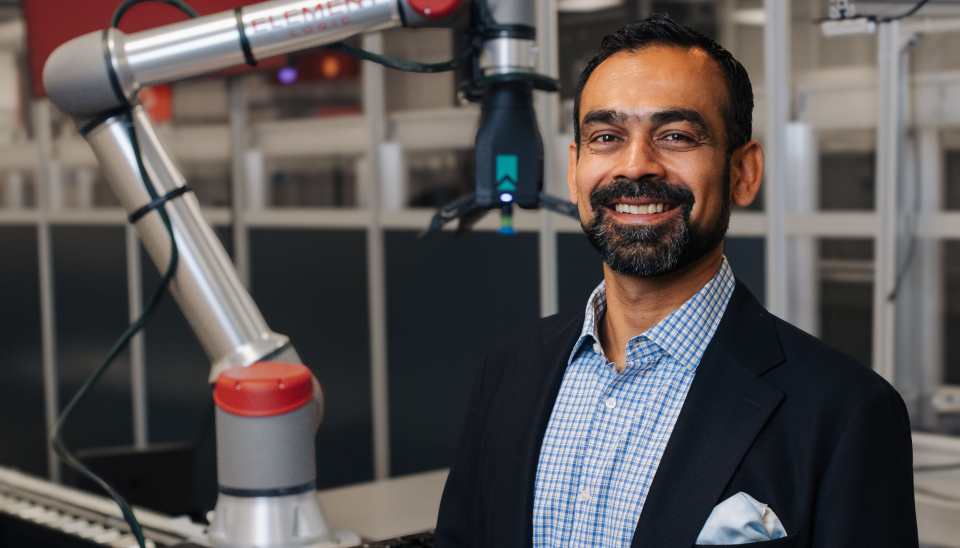 – Oppkjøpet av BS Handling Systems markerer et viktig og spennende steg fremover for Element Logic i Storbritannia, sier Ankush Malhotra, konsernsjef i Element Logic.