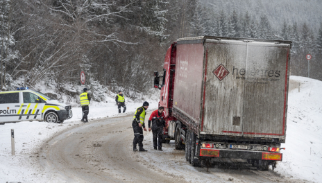Sverige innfører strengere vinterdekkregler for lastebiler