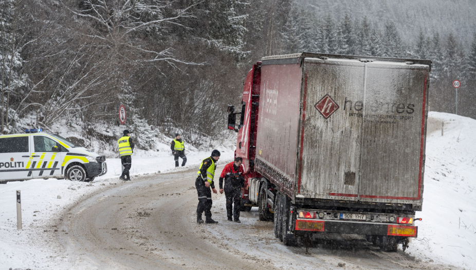 Sverige innfører strengere vinterdekkregler for lastebiler
