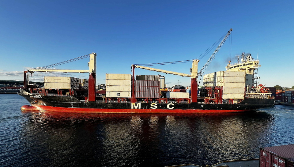 MSC Anne F på vei inn til containerhavna i Kristiansand.
