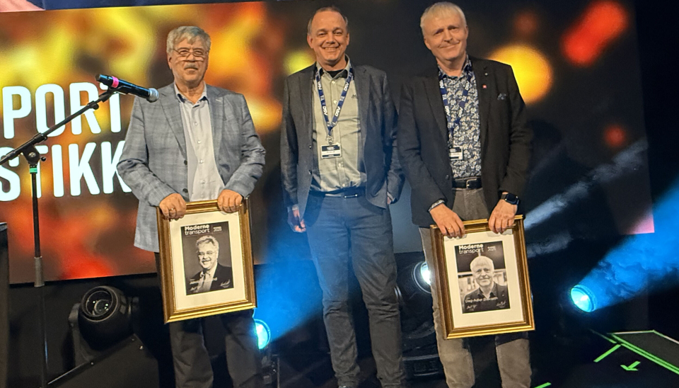 MT-redaktør Øyvind Ludt flankeres av MT-prisvinnerne Jakob Hatteland (t.v.) og Dag-Adler Blakseth.