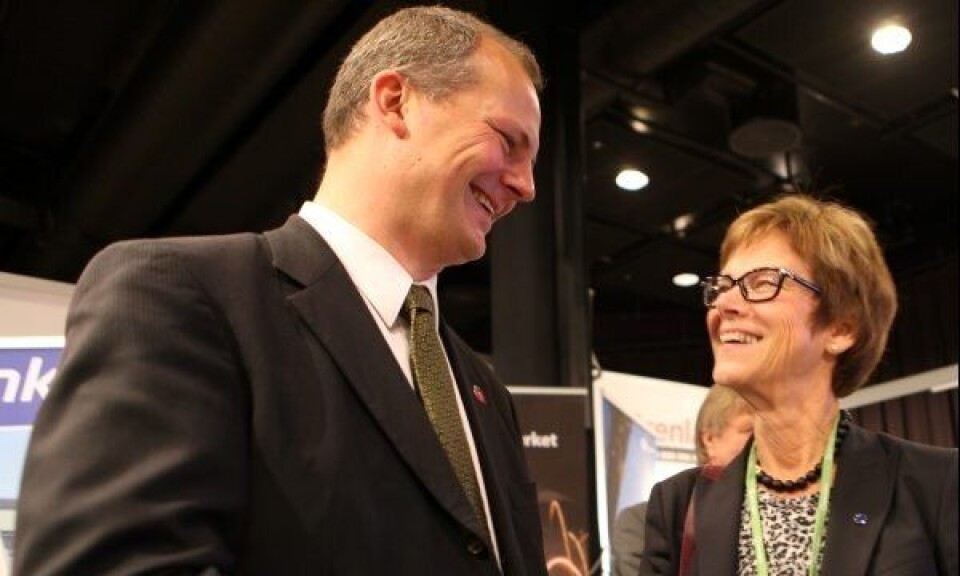 Solvik-Olsen i jernbanehumør