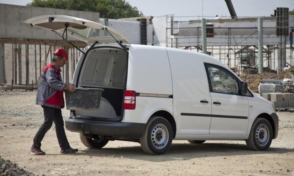 Tilbakekaller 9400 biler i Norge