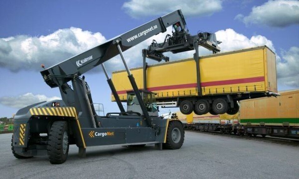 - Få utlendingene på toget