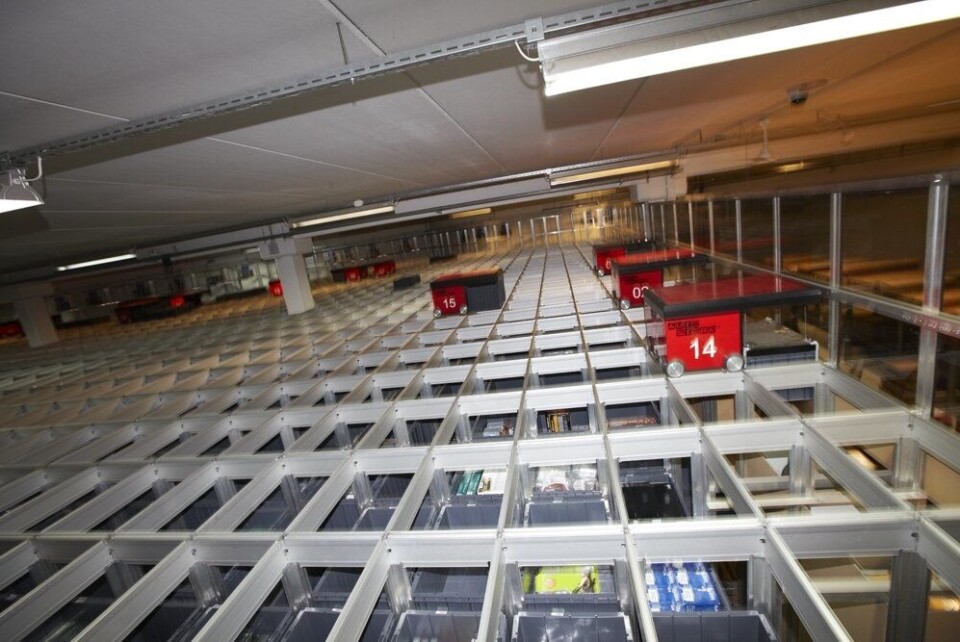 Lageret i boks hos Hatellco