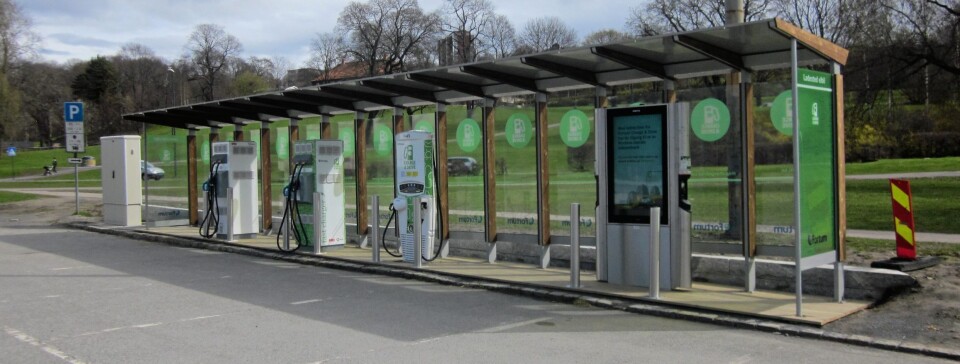 GRØNT ANLEGG: Ladestasjonen på Tøyen i Oslo er et viktig bidrag for å løse Brings ladebehov i hovedstaden. Foto: Oslo kommune. GRØNT ANLEGG: Ladestasjonen på Tøyen i Oslo er et viktig bidrag for å løse Brings ladebehov i hovedstaden. Foto: Oslo kommune.