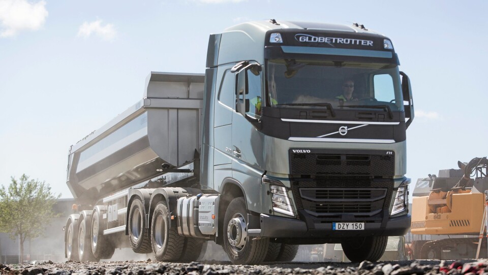 Forskere fra Örebro universitet skal forske på Volvo Lastvagnars bruk av normer når de utvikler nye lastebiler. Dette skal blant andre komme kvinnelige lastebilsjåfører til gode. Foto: Volvo