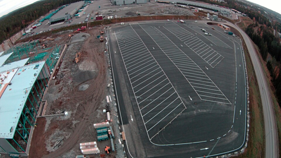 ETTERLENGTET: Med plass til 100 vogntog er den nye hvileplassen et godt bidrag til sjåførenes hverdag.