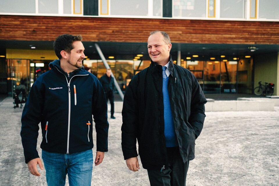 VELDIG SPENNENDE: Samferdselsminister Ketil Solvik-Olsen mener teknologien Kolonial.no-sjef, Karl Munthe Kaas, viste var spennende. Foto: Kolonial.no.
