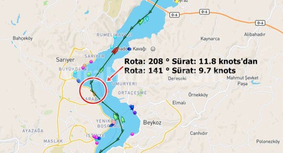 Tydelig ute av kurs og med en fart på rundt ti knop holdt det 260 meter lange containerskipet å treffe land.