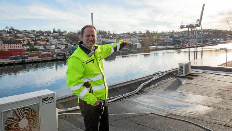 Havnesjef Øystein Høsteland Sundby i Moss mener at de to konkurrerende havnene i Oslo og Borg driver urent spill.