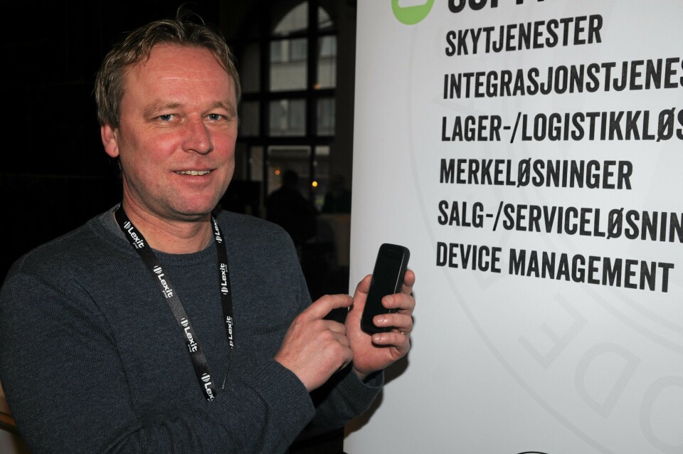OVERSIKT: Daglig leder Svein-Tore Sund, Skedsmo Bilopphugging AS, bruker Lexits programvare til å ha oversikt over og selge bildeler. Foto: Trond Schieldrop/Lexit.
