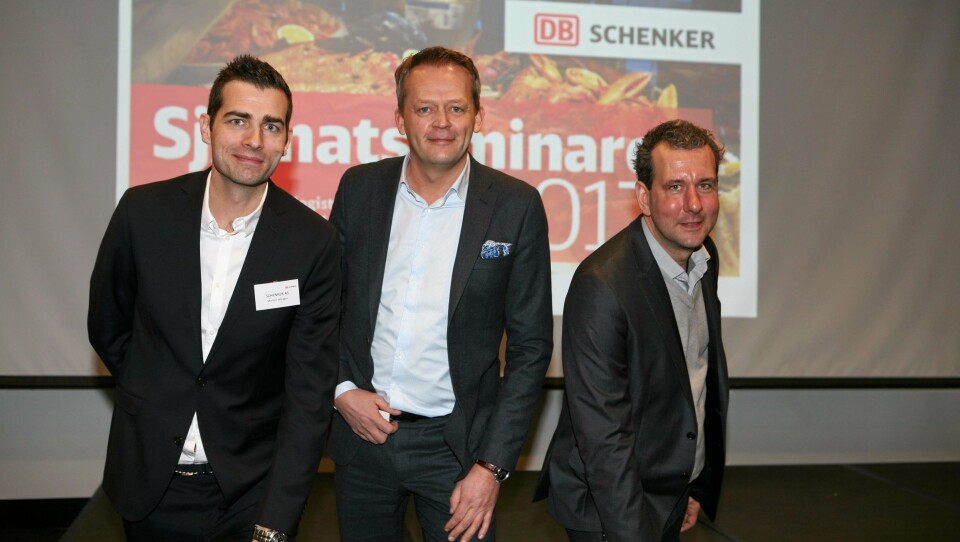 Morten Würgler (t.v.), daglig leder i DB Schenkers Air Perishables, Knut Eriksmoen, leder for luft- og sjøfrakt i DB Schenker og Torgil Stålberg, adm. direktør i GPC AS tar grep for å takle utfordringene med flybåren fiskemat.Foto: Per Dagfinn Wolden