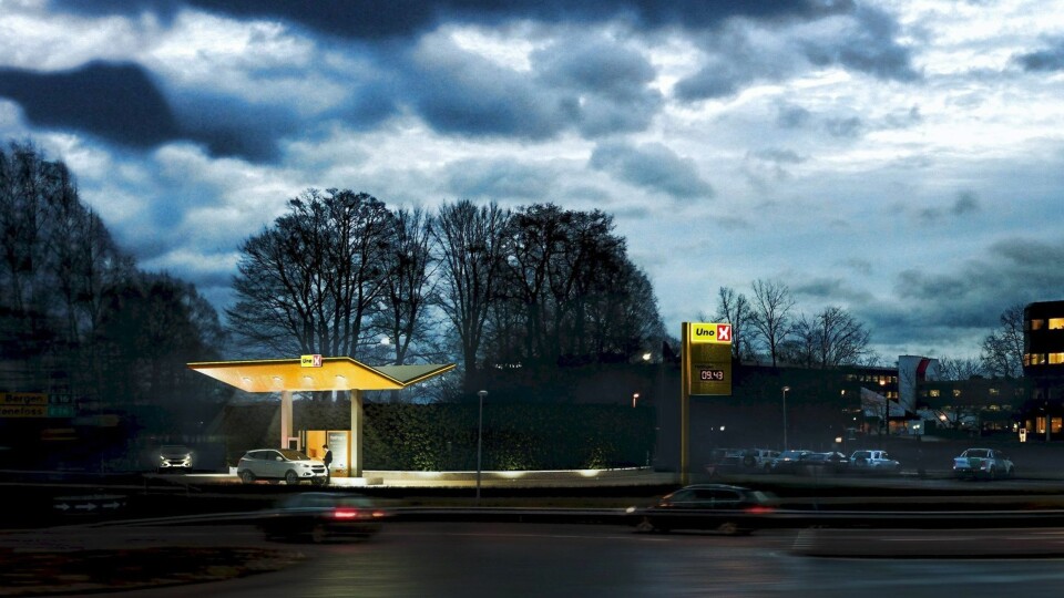 Uno-X åpnet sin første hydrogenstasjon i 2015. Nå håper Enova at en støtteordning vil kunne få fortgang i utbyggingen av hydrogenstasjoner. Uno-X åpnet sin første hydrogenstasjon i 2015. Nå håper Enova at en støtteordning vil kunne få fortgang i utbyggingen av hydrogenstasjoner.