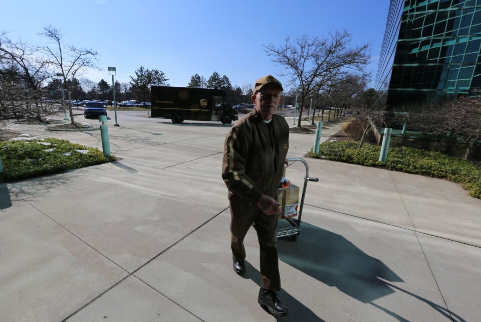 Tom Camp leverer pakker og dokumenter til UPS' kunder i Detroit.