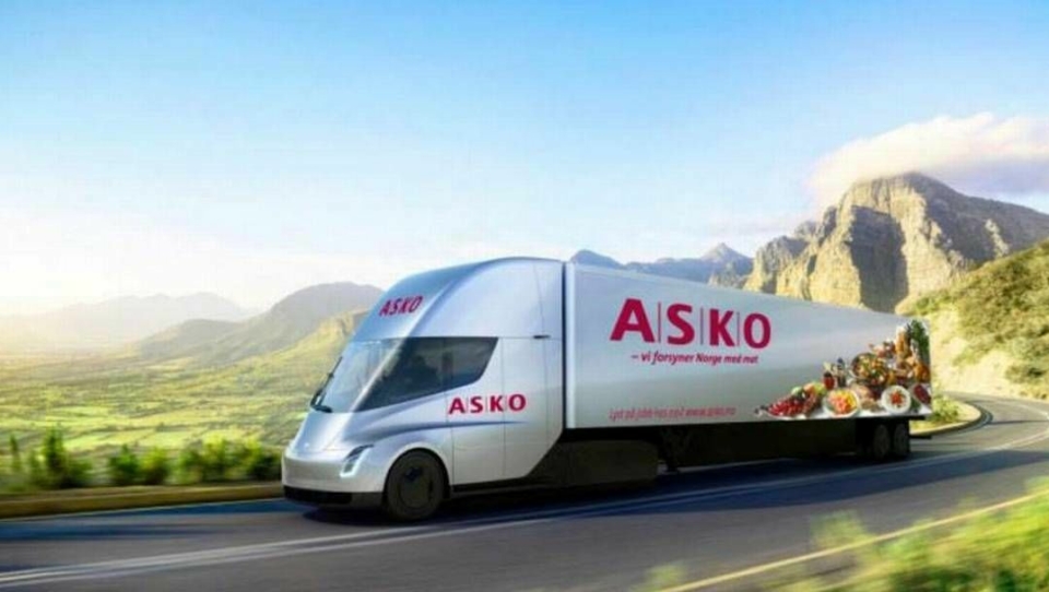 Asko kjøper ti av Teslas nye lastebil