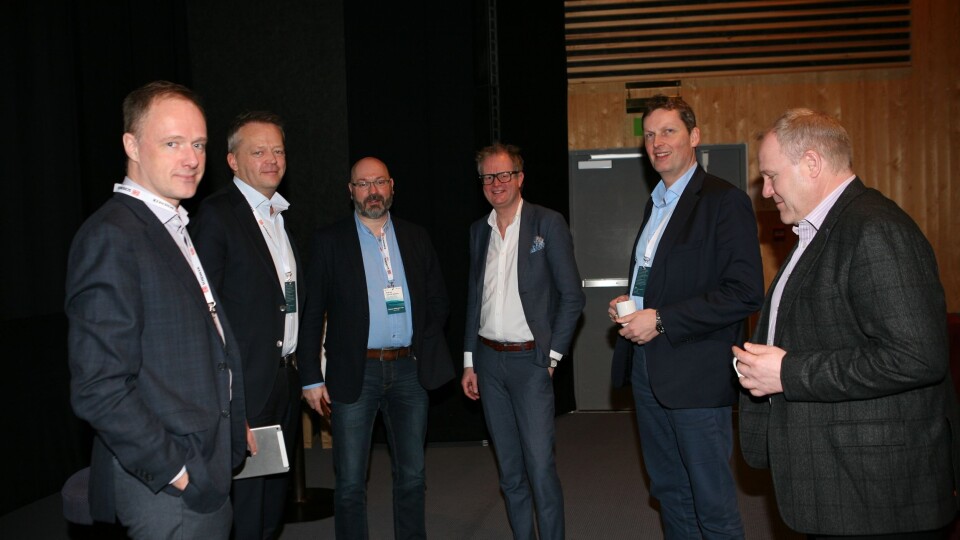 Ordstyrer Trygve Bragstad, tidligere styremedlem i Logistikkforeningen, Knut Eriksmoen, adm. direktør i Schenker AS, Gunnar P. Lian, distribusjonssjef i Rema Distribusjon, Bjarne Wist, Sourcing Director i BioMar, Ivar A. Vannebo, ass. havnedirektør i Drammen Havn og Roar Melum, regionssjef NLF Trøndelag og styremedlem i Logistikkforeningen. Foto: Per Dagfinn Wolden