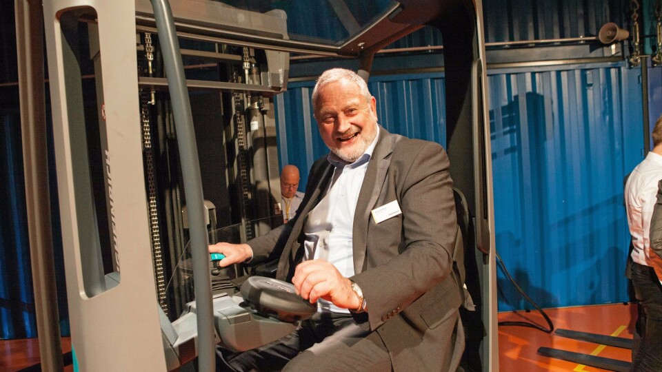 Arne Husborn gleder seg til å selge den nye skyvemasttrucken til norske kunder.
