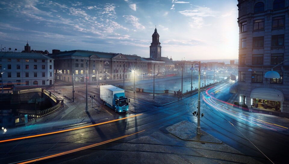 Volvo har også sendt ut bilder av en elektrisk FL i distribusjonsutgave.
