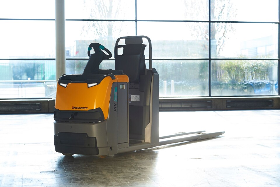 I lagertruck-kategorien ble det delt seier mellom Jungheinrich ECE 225 Easy Pilot, og ...
