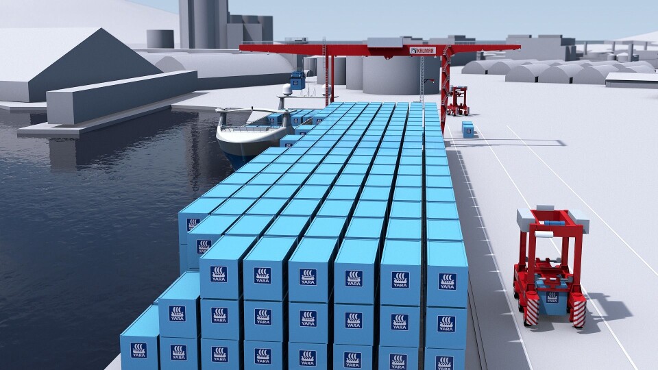 Tre selvkjørende containerkraner (AutoStrads) skal frakte containere til og fra AutoRMG-kranen som laster og losser containere på skipet. Tre selvkjørende containerkraner (AutoStrads) skal frakte containere til og fra AutoRMG-kranen som laster og losser containere på skipet.