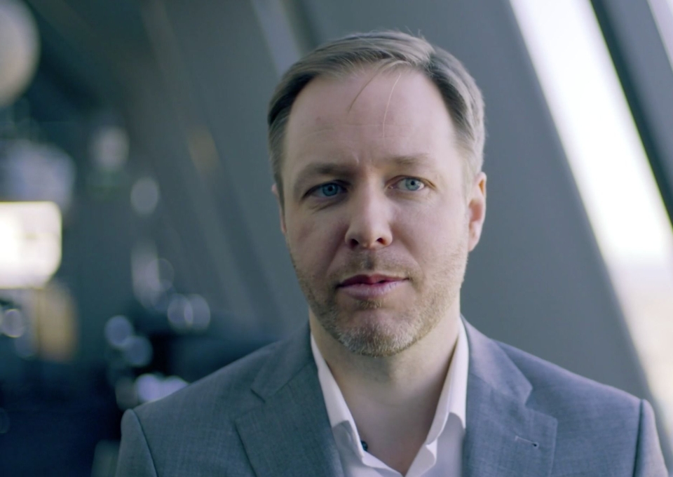– Når kunden har mulighet til å hente i butikken kan hun enkelt benytte seg av de ansattes ekspertise, sier Anders Eggen, fagsjef i PostNord.