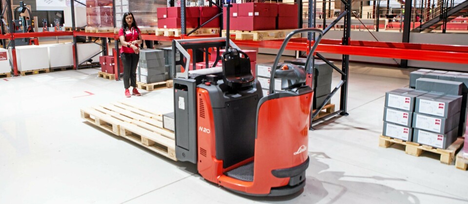 ENKELT PLUKK: M20 med Optipick kan kjøres dit plukkeren ønsker gjennom et kjapt trykk på fjernkontrollen, noe som sparer mye tid på plukkrunden.