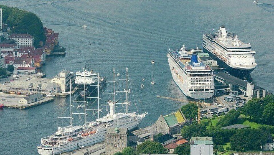 EU krever at alle større havner i Europa innen 2025 kan tilby landstrøm til alle typer fartøy som ligger til kai. Illustrasjonsfoto.