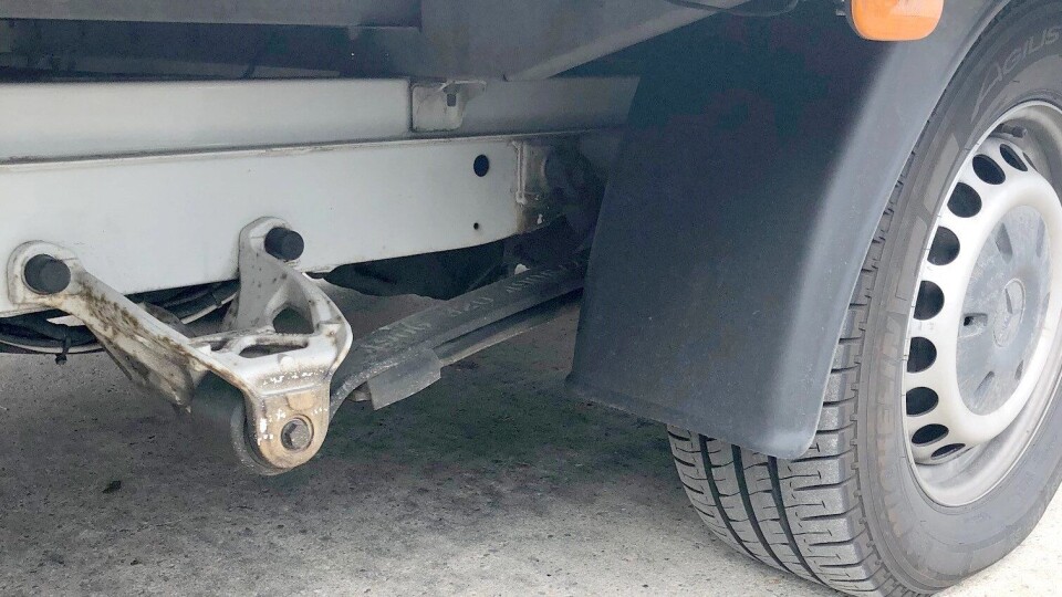 Fjærene bar preg av at varebilen hadde en totalvekt på 6200 kg