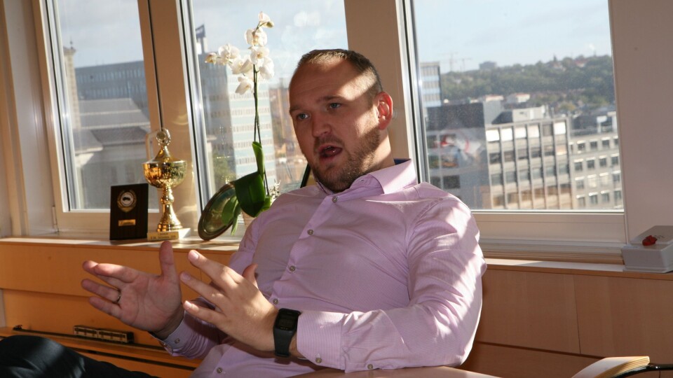 Samferdselsminister Jon Georg Dale lover mer penger til rekrutteringen av tungbilsjåfører. Foto: Per Dagfinn Wolden Samferdselsminister Jon Georg Dale lover mer penger til rekrutteringen av tungbilsjåfører. Foto: Per Dagfinn Wolden