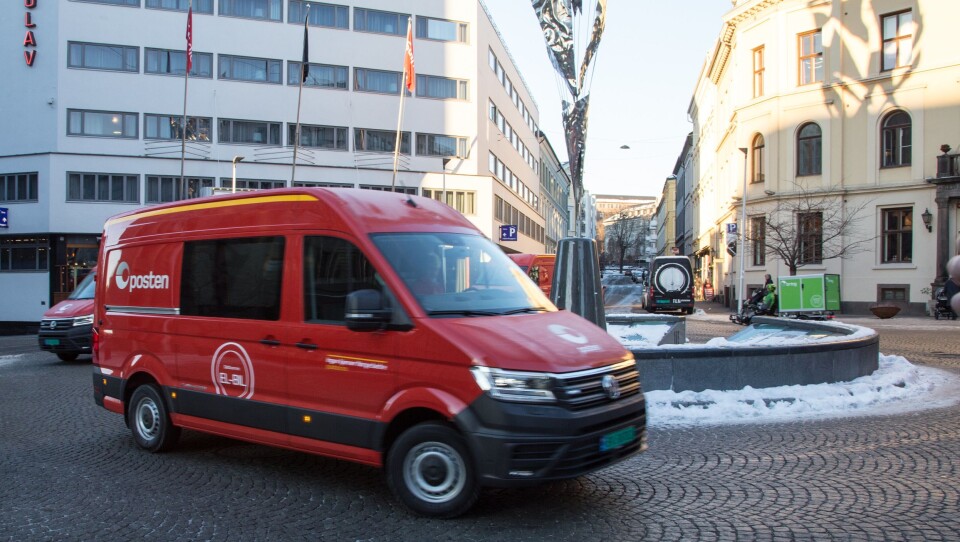 Posten viste fram sine nye elektriske varebiler i Oslo sentrum onsdag.