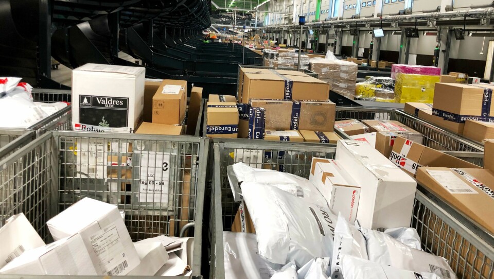 SKAL SPORES: Trådburene er viktige lastbærere for Posten og Bring, men å ha oversikt over hvor de befinner seg er ikke så enkelt. SKAL SPORES: Trådburene er viktige lastbærere for Posten og Bring, men å ha oversikt over hvor de befinner seg er ikke så enkelt.