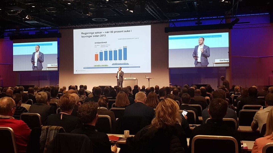 Samferdselsminister Jon Georg Dale understreket på Jernbaneforum 2019 at regjeringen vil fortsette satsingen på jernbane-gods.