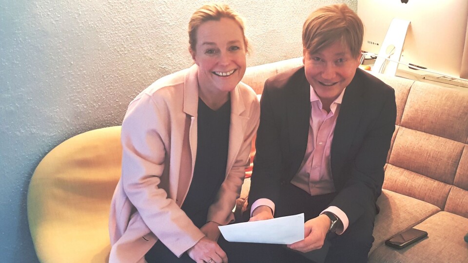 ”Hagen hos Kloppen”. Kommunikasjons- og markedsdirektør Ole A. Hagen legger de siste detaljene i Futurum-programmet sammen med programleder og konferansier Solveig Kloppen.