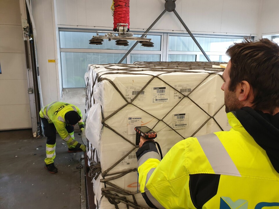 Schenker benytter løsningen på begge sine hub´er på Gardermoen for kvalitetskontroll av fersk fisk. Her fra GPC Gardermoen Perishable Center.