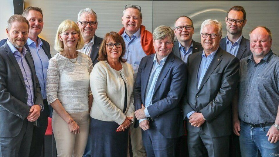 Fra venstre: Are Kjensli (Adm. direktør NHO LT), Leif Jarle Christensen (DSV Road AS), Elisabeth Gjølme (Posten/Bring), Vidar Karlsen (DFDS Logistics AS), Anita Graff (KGH Customs Services AS), Geir Flatekvaal (Schenker AS), Ole A. Hagen (PostNord AS), Jan Håvard Hatteland (FREJA Transport & Logistics AS), Helge Otto Mathisen (Color Line AS), Erik Røhne (CargoNet AS), Leif Sagen (Meyership AS). Disse var ikke tilstede da bildet ble tatt: Mona Juell (Kuehne + Nagel AS), Terje Aarbog (DHL Express AS).