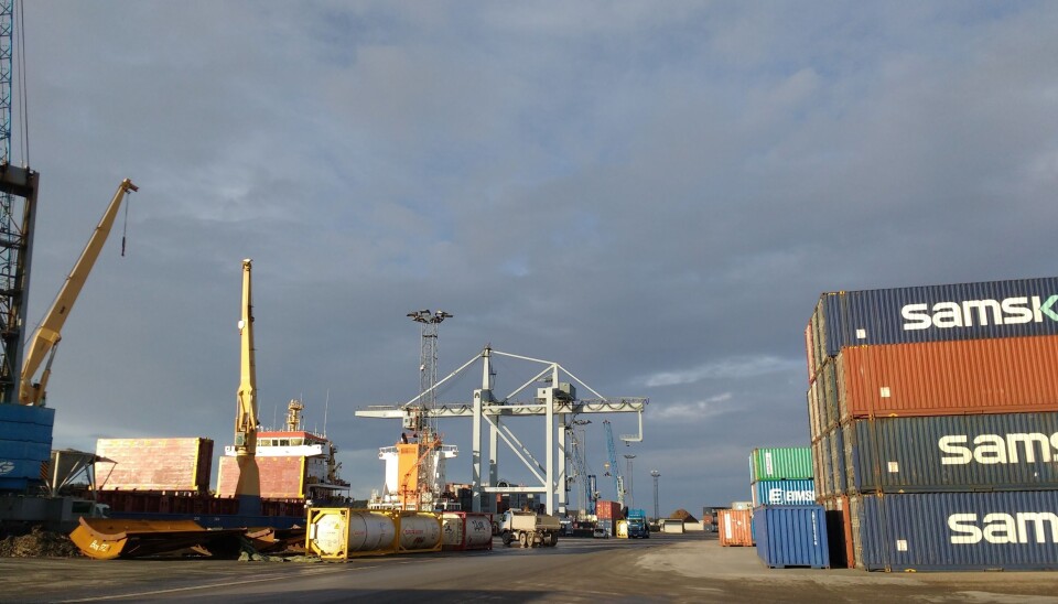 Utslippet fra veitrafikken er mer enn tre ganger så stort som sjøtransporten. Foto: Tove Irén Becker.