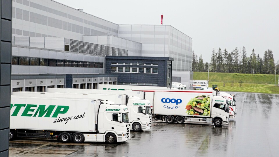 LOGISTIKKMASKIN: Fra CLog distribueres det til hele landet og til fire regionlagre. Tanken er forsterket sentralisering med det utvidede anlegget.