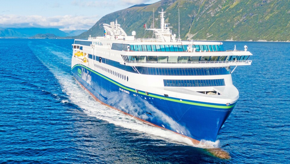 Color Hybrid skal gå i trafikk mellom Sandefjord og Strømstad. Daglige avganger fra Sandefjord er klokken 10:00 og klokken 17:00. Avganger fra Strømstad går klokken 13:40 og 20:00.