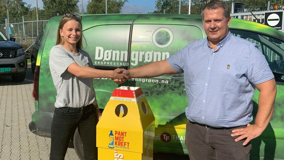 Eilen Jørgensen er initiativtaker til «Pant mot kreft» og får nå hjelp av Tore Alm og Transport-Formidlingen/Dønn Grønn ti å samle inn pant til en god sak.