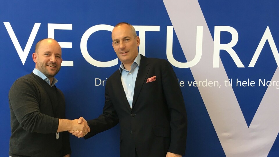 Christian Granlund, administrerende direktør, Vectura AS og Andy Blandford, Senior Vice President og Managing Director for Dematic Nord-Europa.