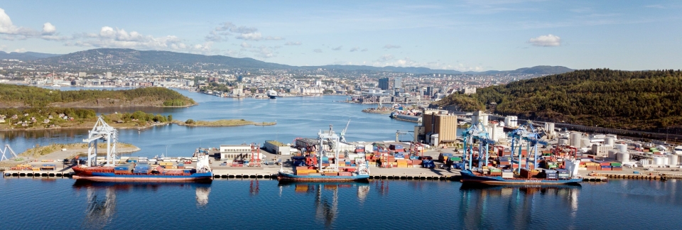 Containerhavna på Sjursøya håndterer rekordmange containere i år.