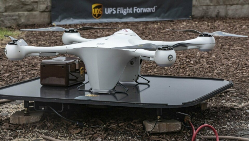 I et halvt år har UPS fraktet medisinske prøver med drone internt på et sykehus. Nå har de fått utvidet tillatelse til å spre konseptet.